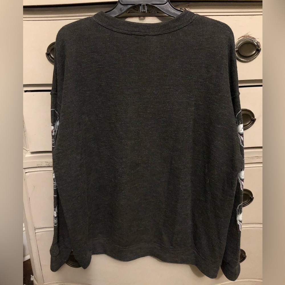 Blue Buttercup Crew Neck Sweatshirt With Skull Graphic L. - Picture 5 of 10